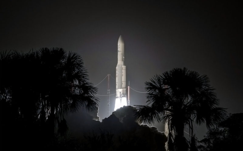 Ariane 5 bringt vier neue Galileo-Satelliten ins All