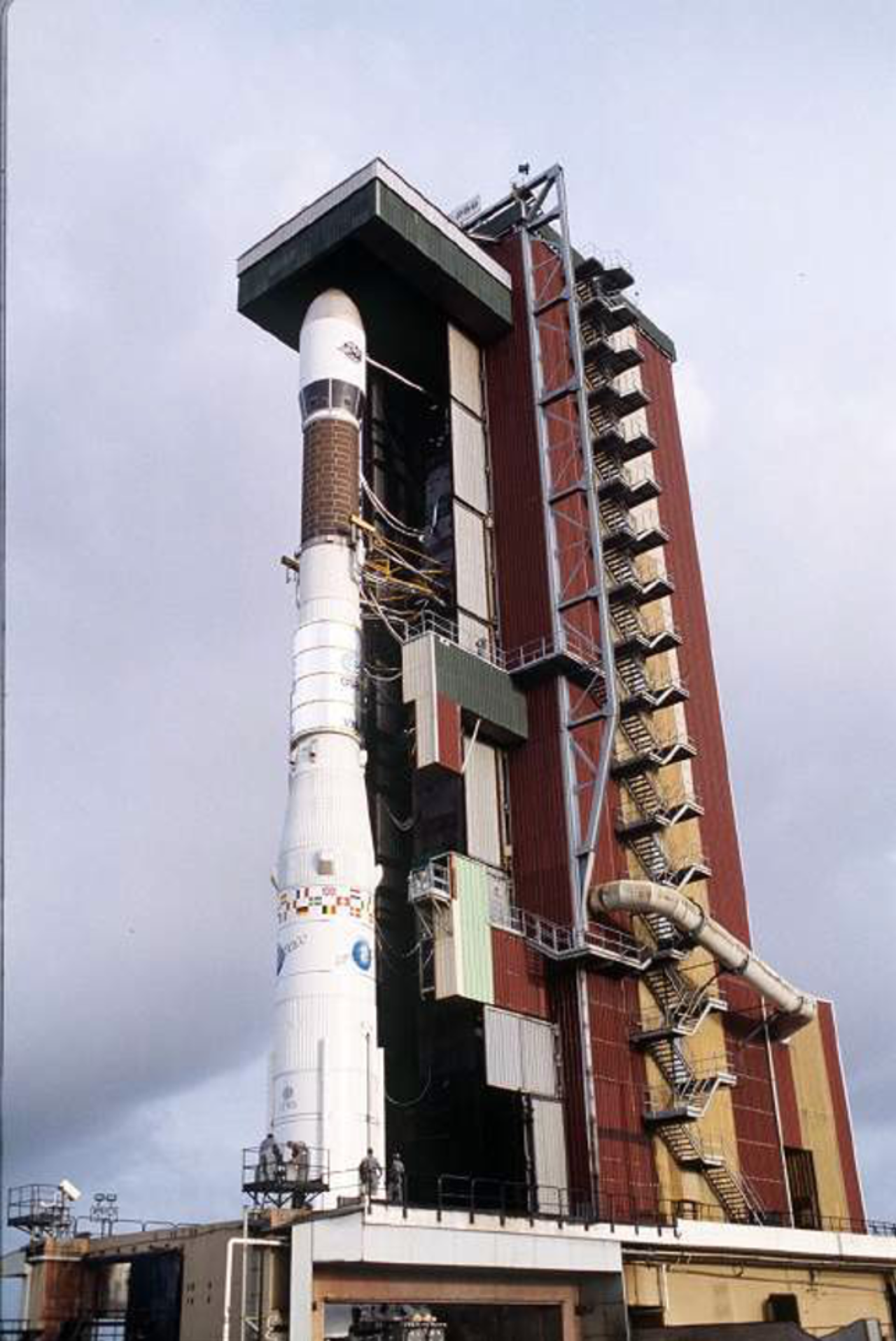 L’aventure d’Ariane 2 commence en 1986. Par la suite, cinq autres lancements prennent leur envol depuis Kourou en Guyane française, tous couronnés de succès.